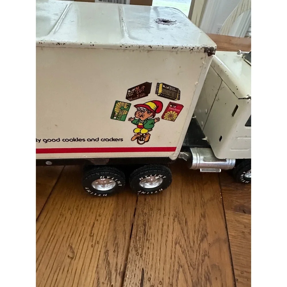 vtg‎ keebler metal 18 wheeler toy